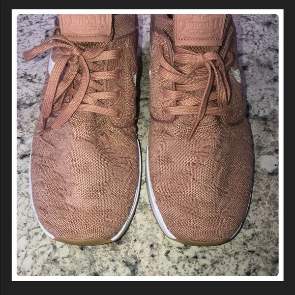 NEW Nike Air Max Janoski Rose Gold Sneakers - Picture 5 of 15